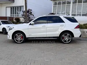 Mercedes-Benz GLE-Class 2015 White