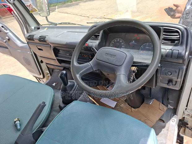 Isuzu NKR Local 2019 - thumbnail 9