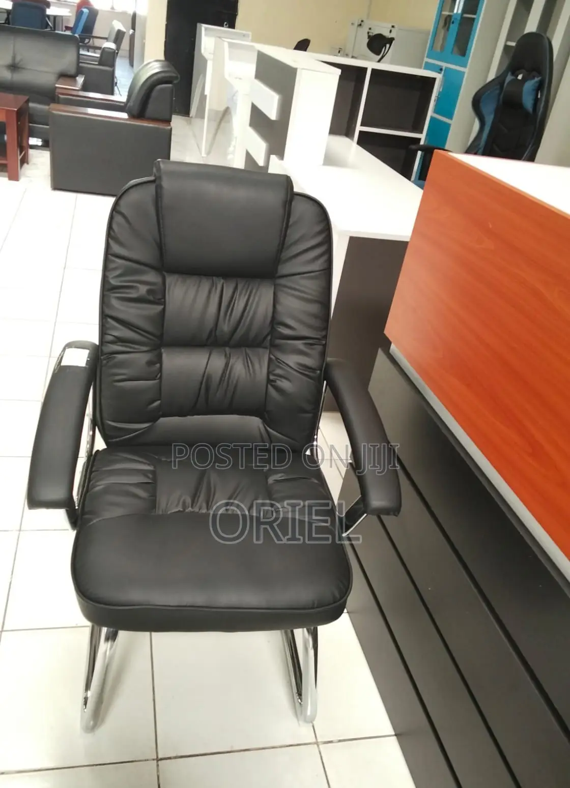 Office Chairs: Modern High-Back Visitor Chair for Reception
