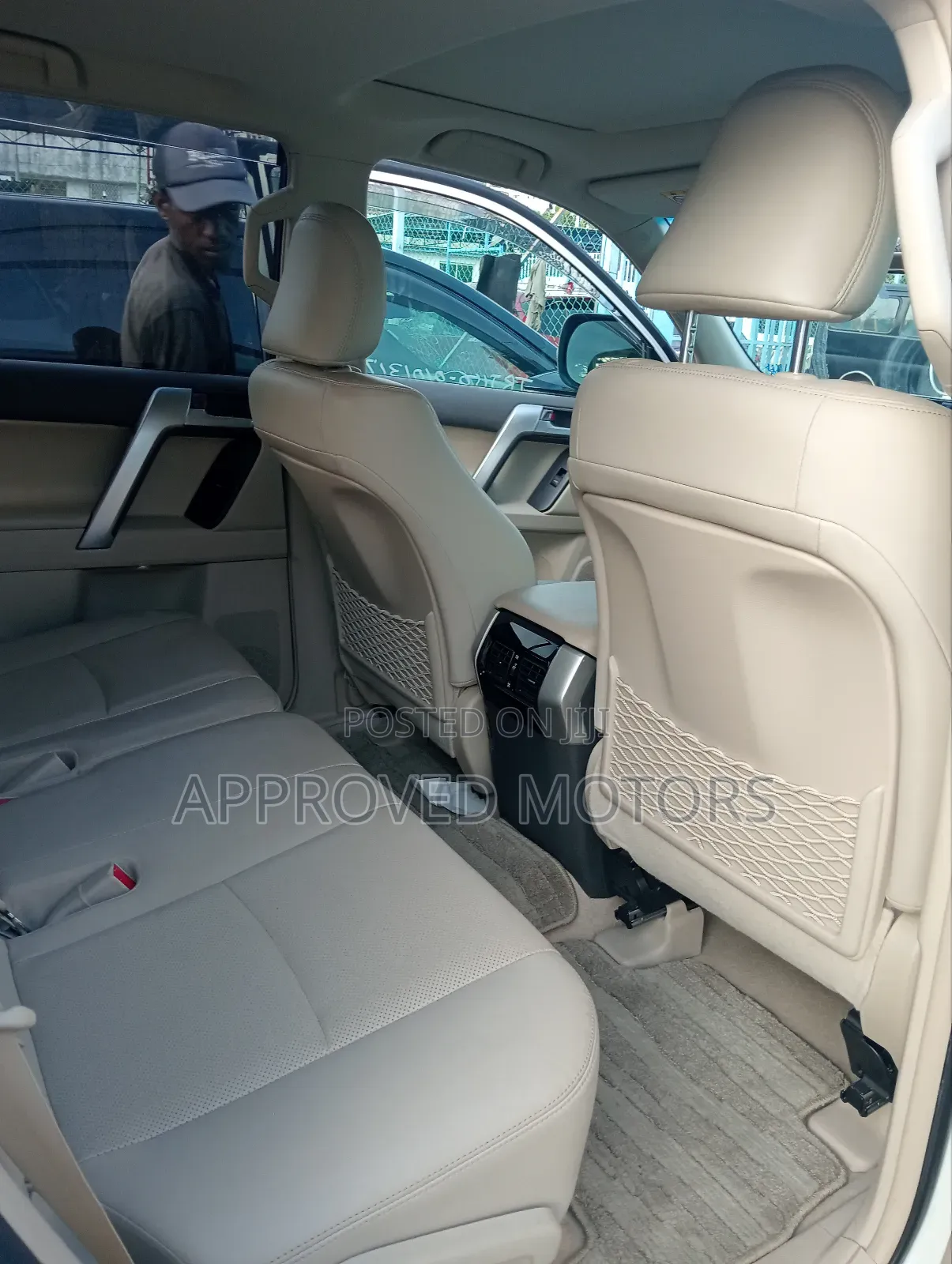Toyota Land Cruiser Prado 2019 White