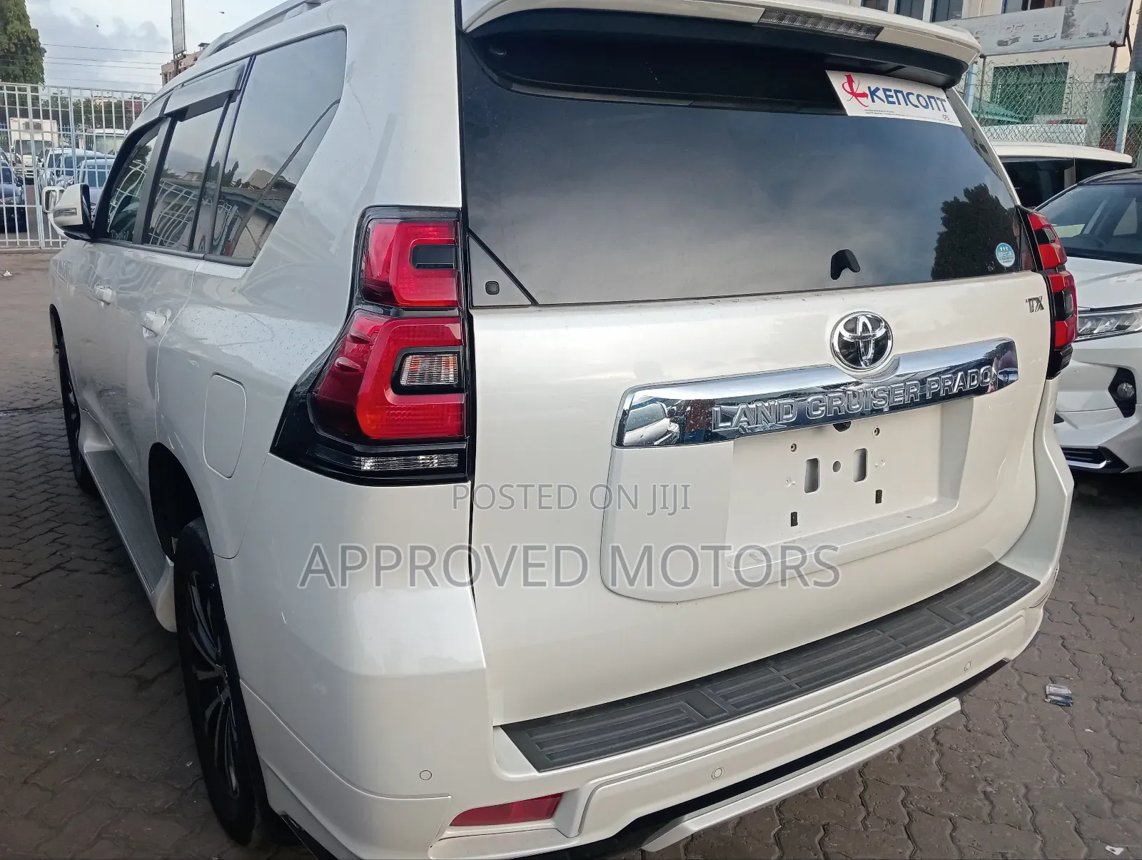 Toyota Land Cruiser Prado 2019 White