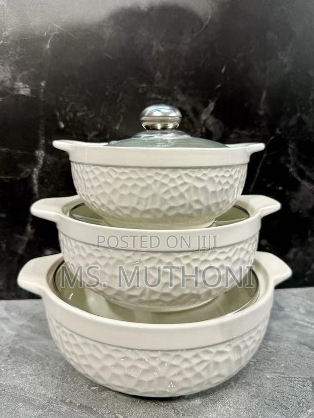 A Set of 3 Ceramic Serving Bowls - thumbnail 5