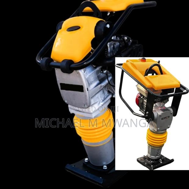 Strength-Optimized Tamping Rammer