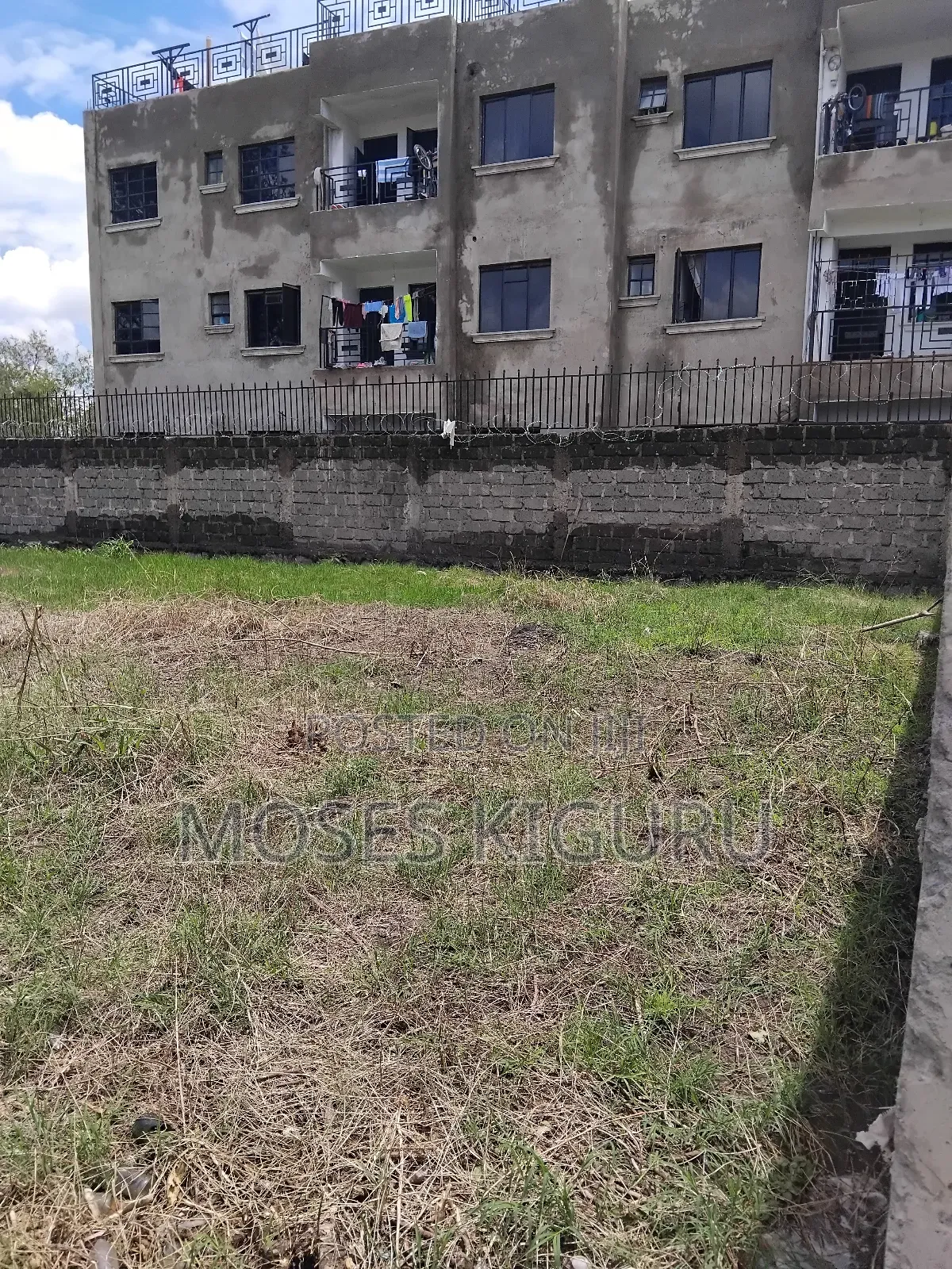 Kamakis 50x100 Plot Plus Perimeter Wall.