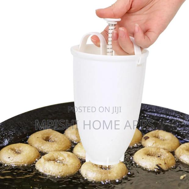 Manual Plastic Donut Maker - main view