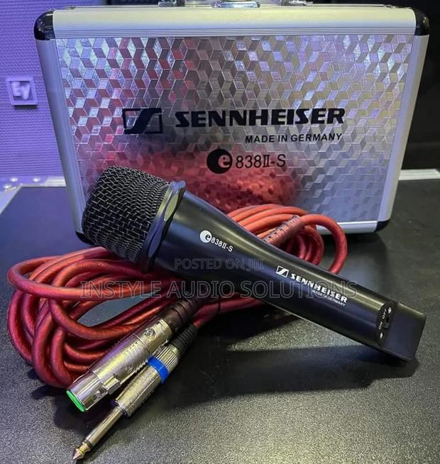 Senneizer Wired Top Quality Microphone With Briefcase - main view