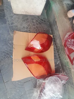 Tail Light/Lamp/Back Rear Lens Toyota Corolla Spacio 2001,2002 Zze Nze