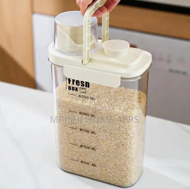Clear Acrylic Airtight Cereal Container 2500ml - main view