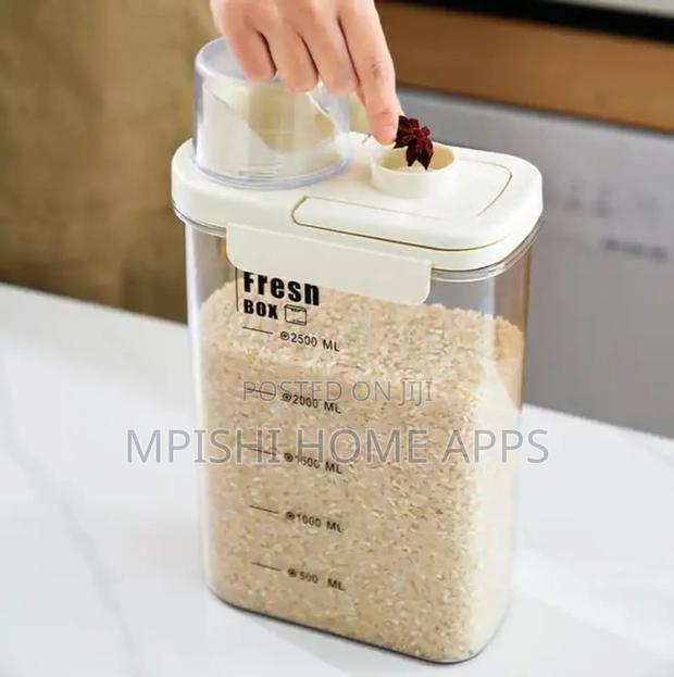 Clear Acrylic Airtight Cereal Container 2500ml - thumbnail 3