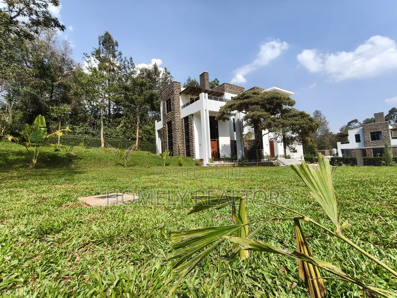 6bdrm Maisonette in Karen, Nairobi for sale