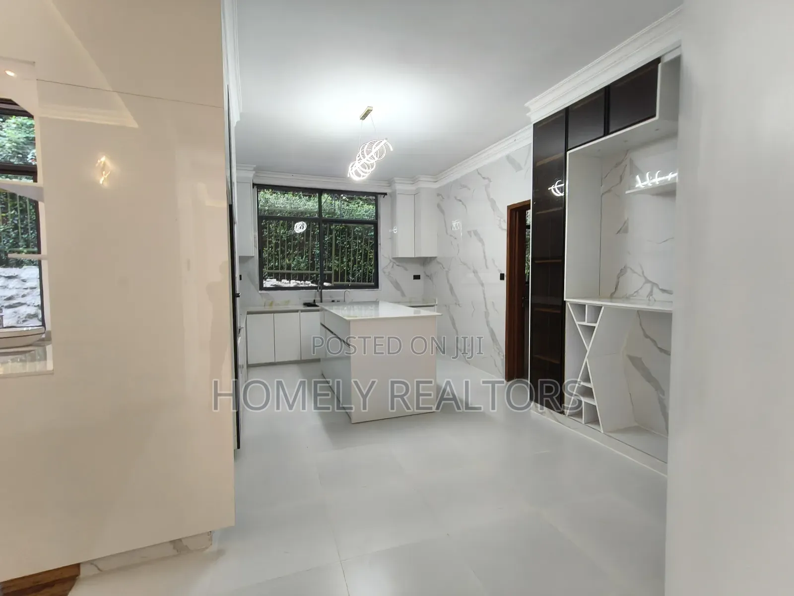 6bdrm Maisonette in Karen, Nairobi for sale