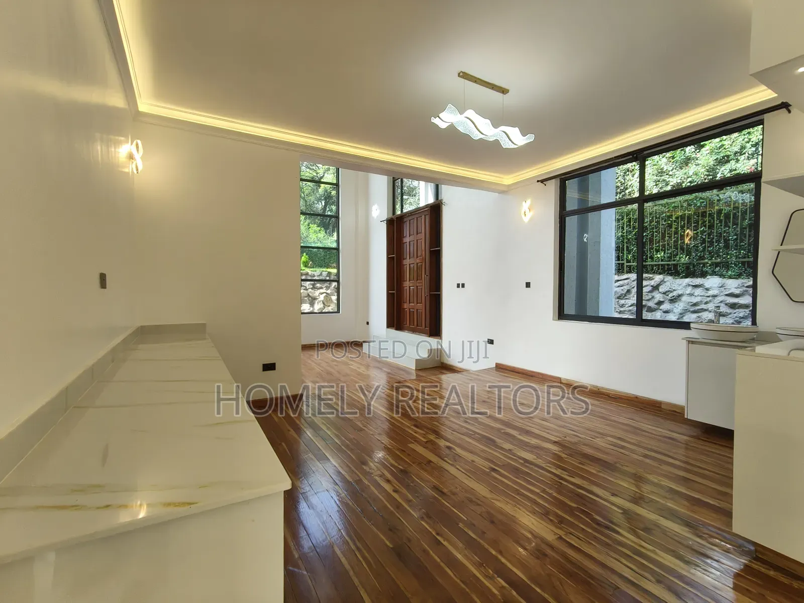 6bdrm Maisonette in Karen, Nairobi for sale