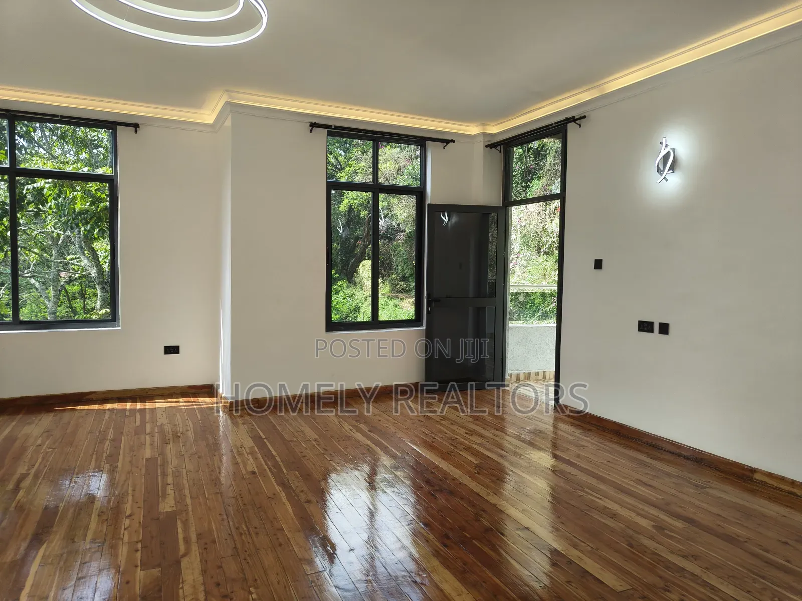 6bdrm Maisonette in Karen, Nairobi for sale