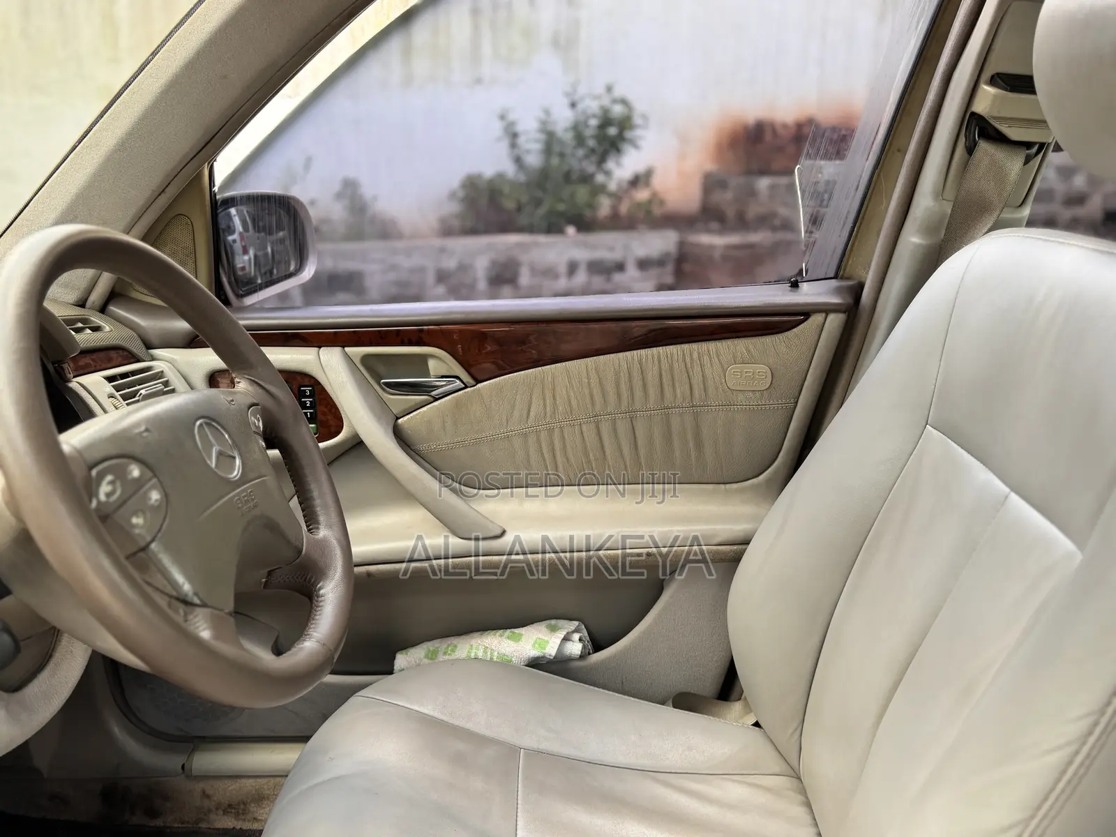 Mercedes-Benz E200 2001 Gold