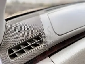 Mercedes-Benz E200 2001 Gold