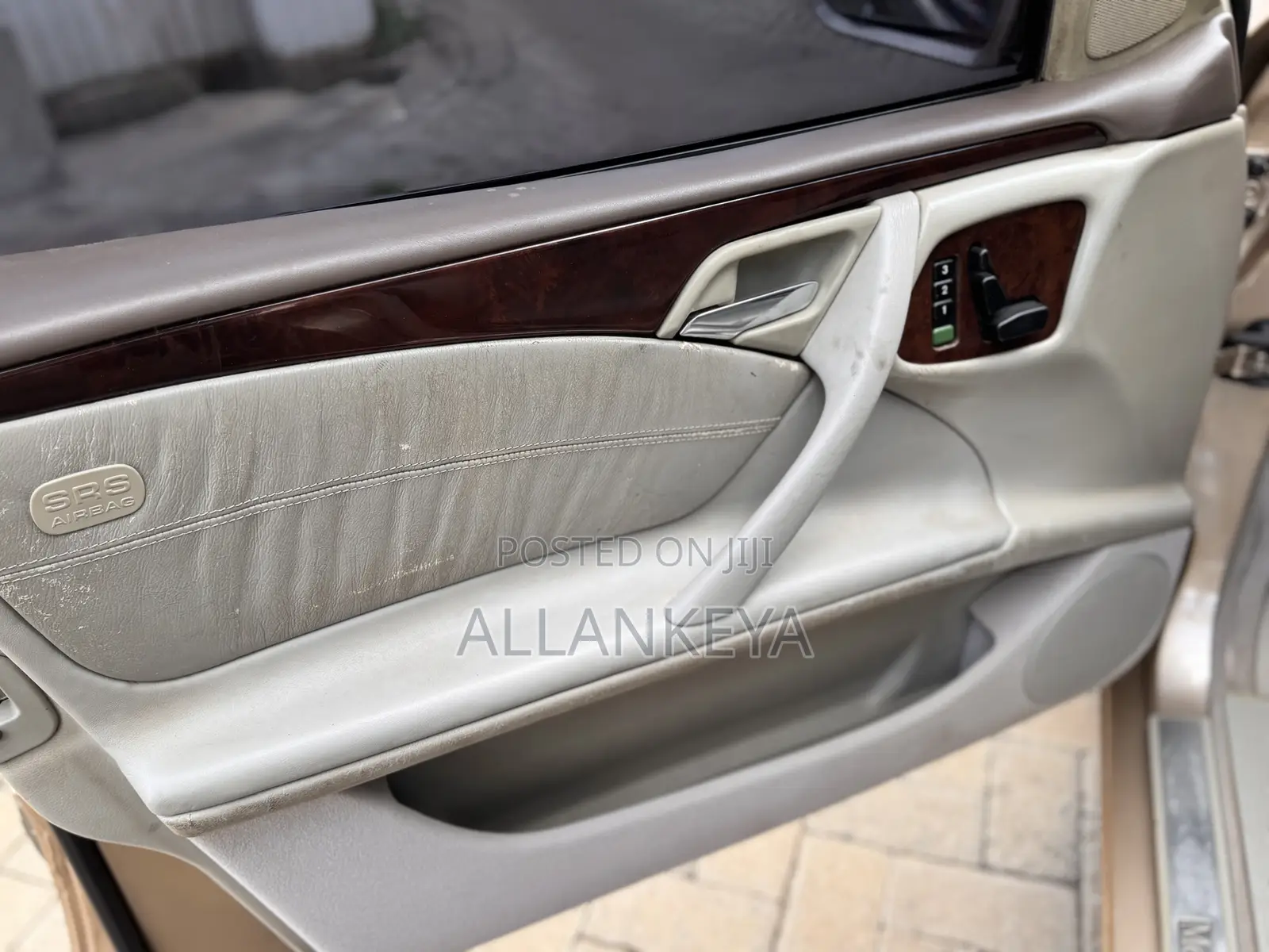 Mercedes-Benz E200 2001 Gold