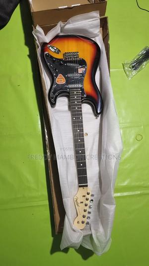 Fender Rhythm Guitar - thumbnail 2