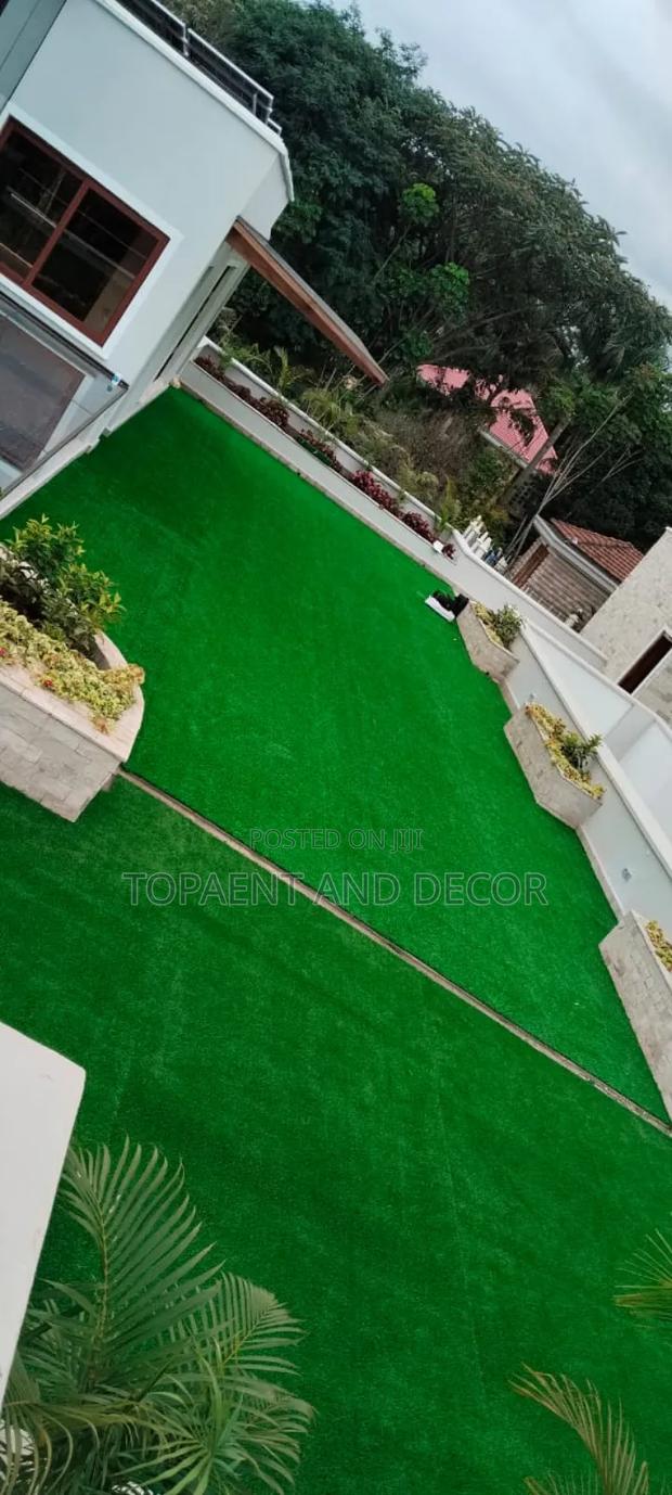 Fade Resistant Colour Green Grass