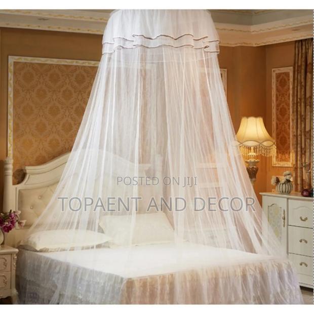 Hanging Round Mosquito Net