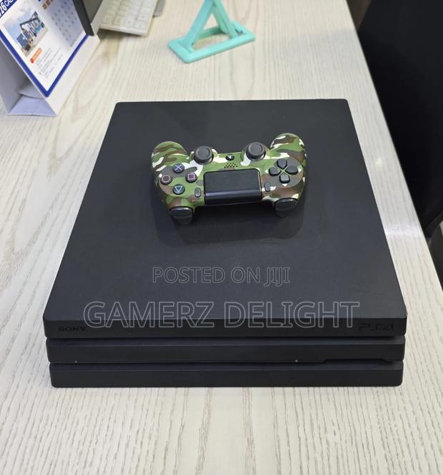 Ps4 Pro Chipped - main view