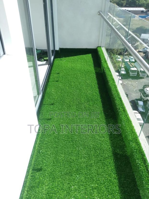 Luxurious Green Balcony Flooring Installation Artificial Grass Carpets