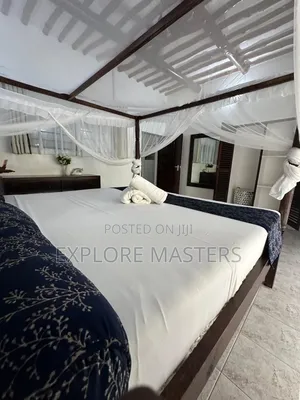 Diani Villa With Swimming Pool