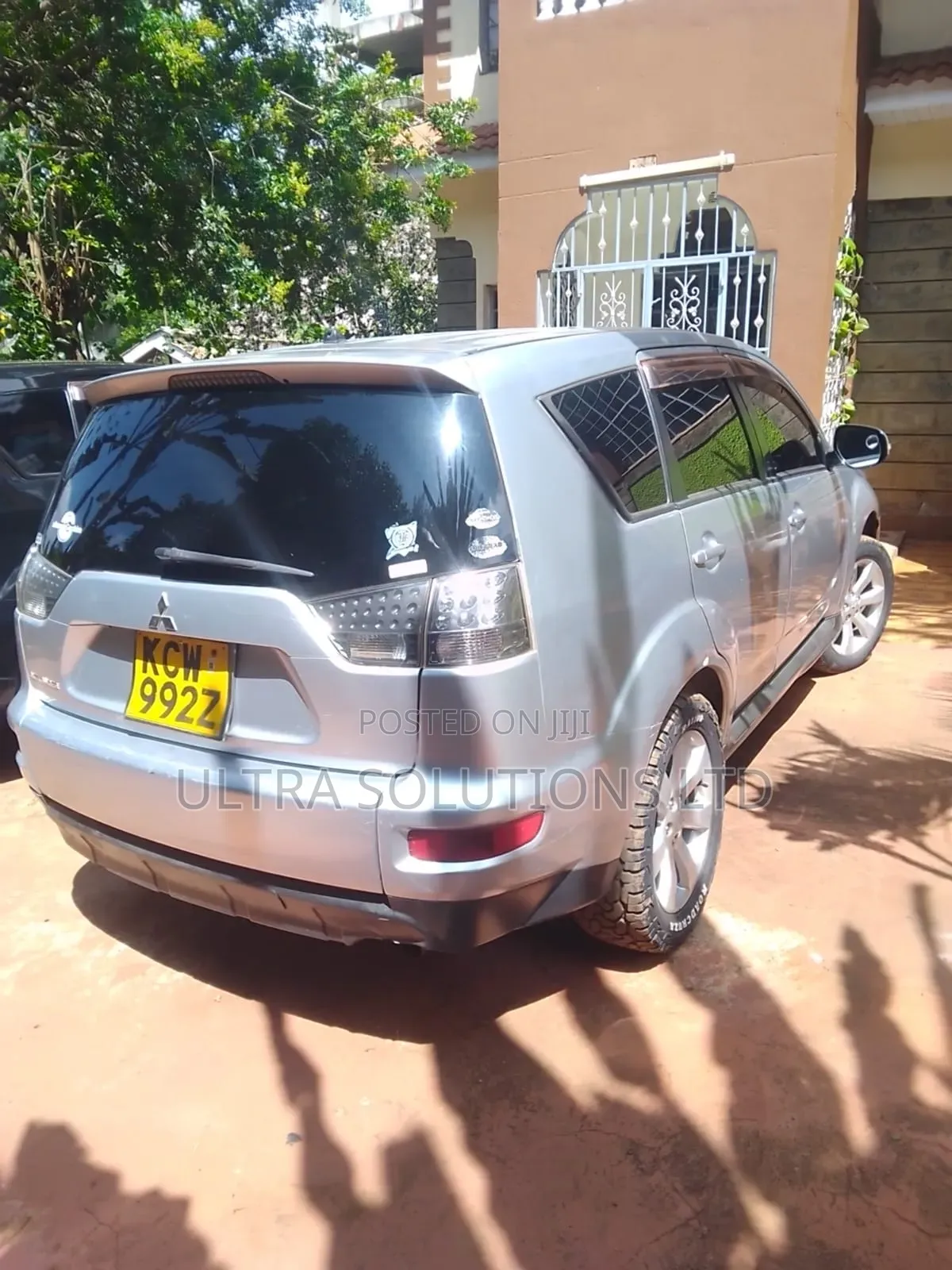 Mitsubishi Outlander 2010 Silver