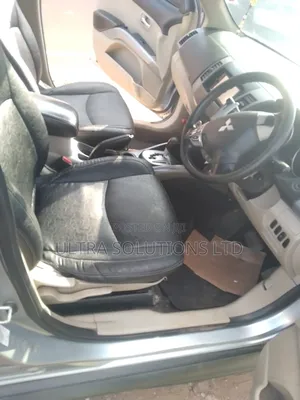 Mitsubishi Outlander 2010 Silver