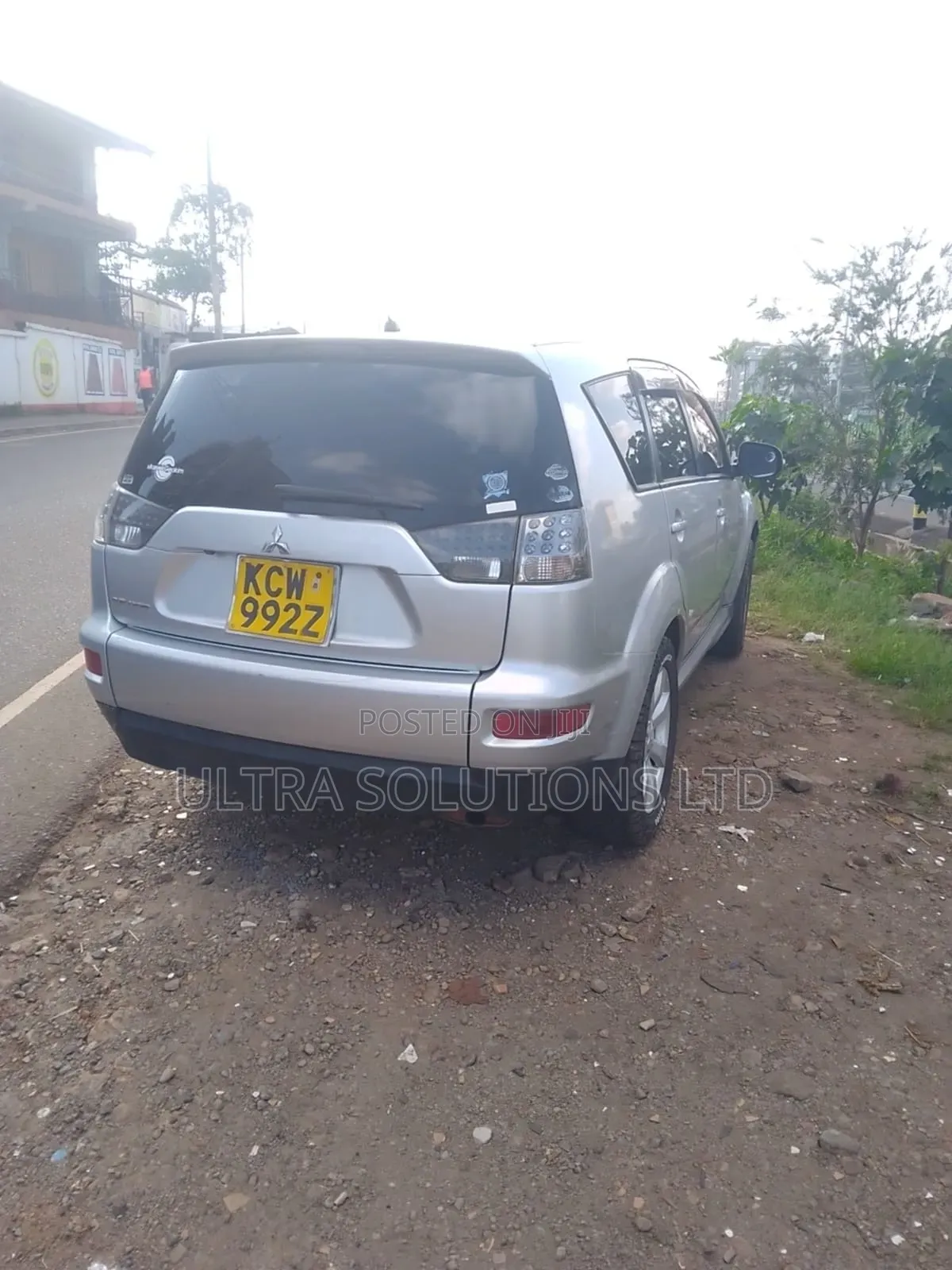 Mitsubishi Outlander 2010 Silver