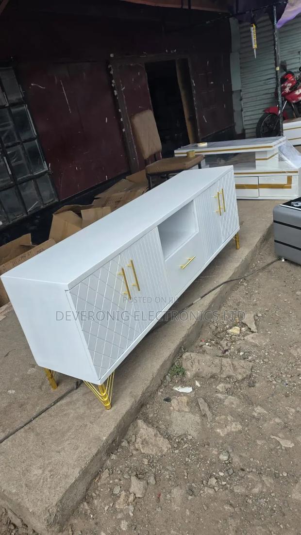 6 FTS Modern Box Executive Tv Stand