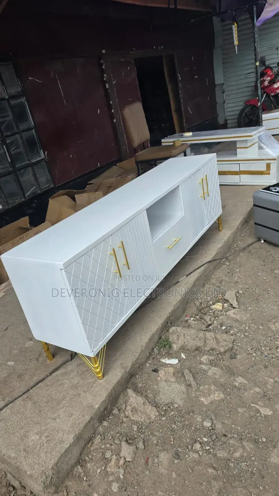 6 FTS Modern Box Executive Tv Stand