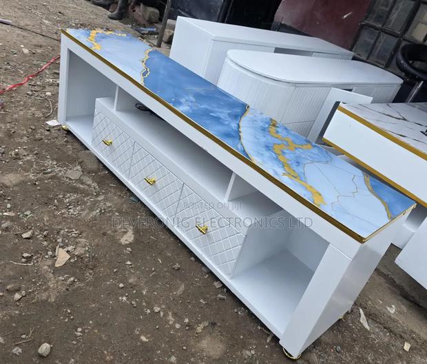 6 FTS Modern Box Executive Tv Stand