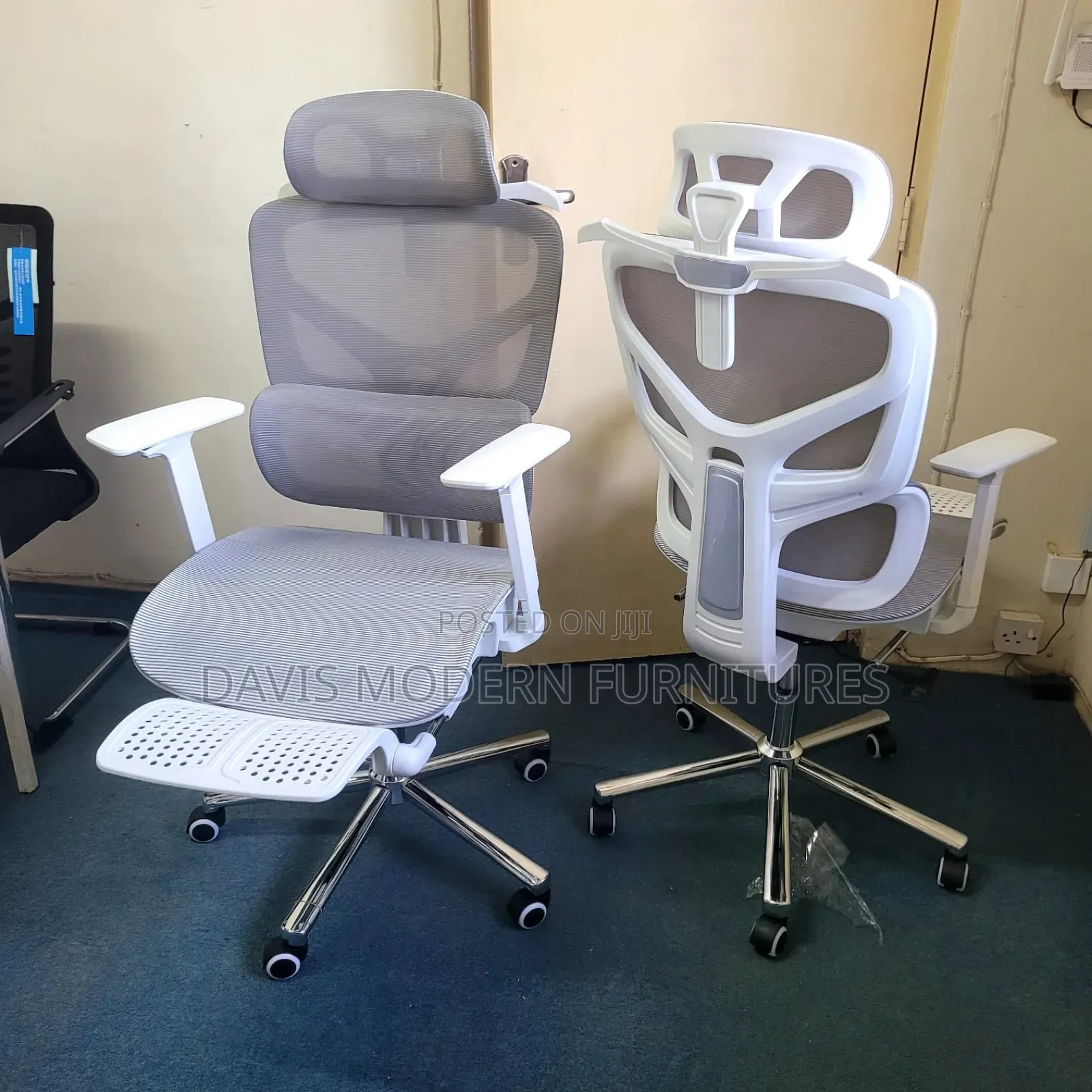 Egomaniac Executive Office Chair