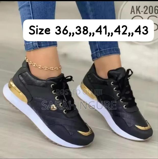 Ladies Sneakers - thumbnail 4