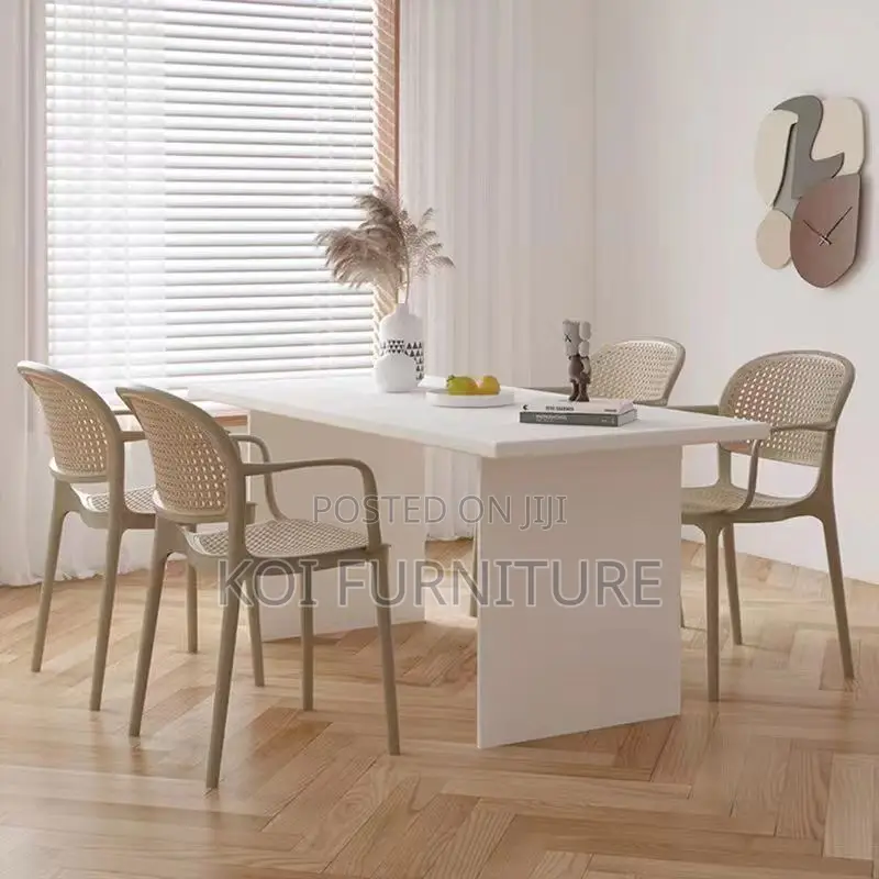 Home Chair : Koi Custom Modern Plastic Bistro Chair