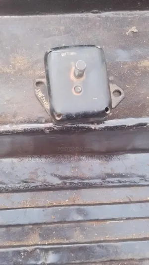 Toyota Rush Engine Mounting