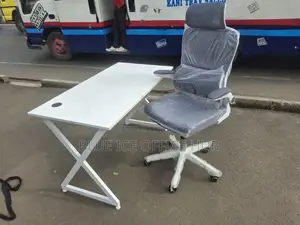 Office Desk With White Director Chair