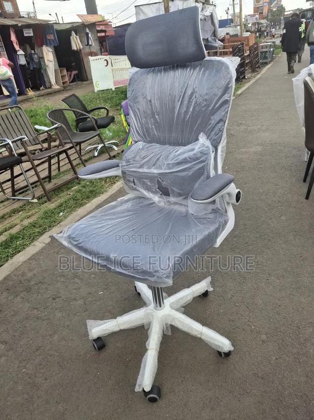 Executive Swivel Office Chair
