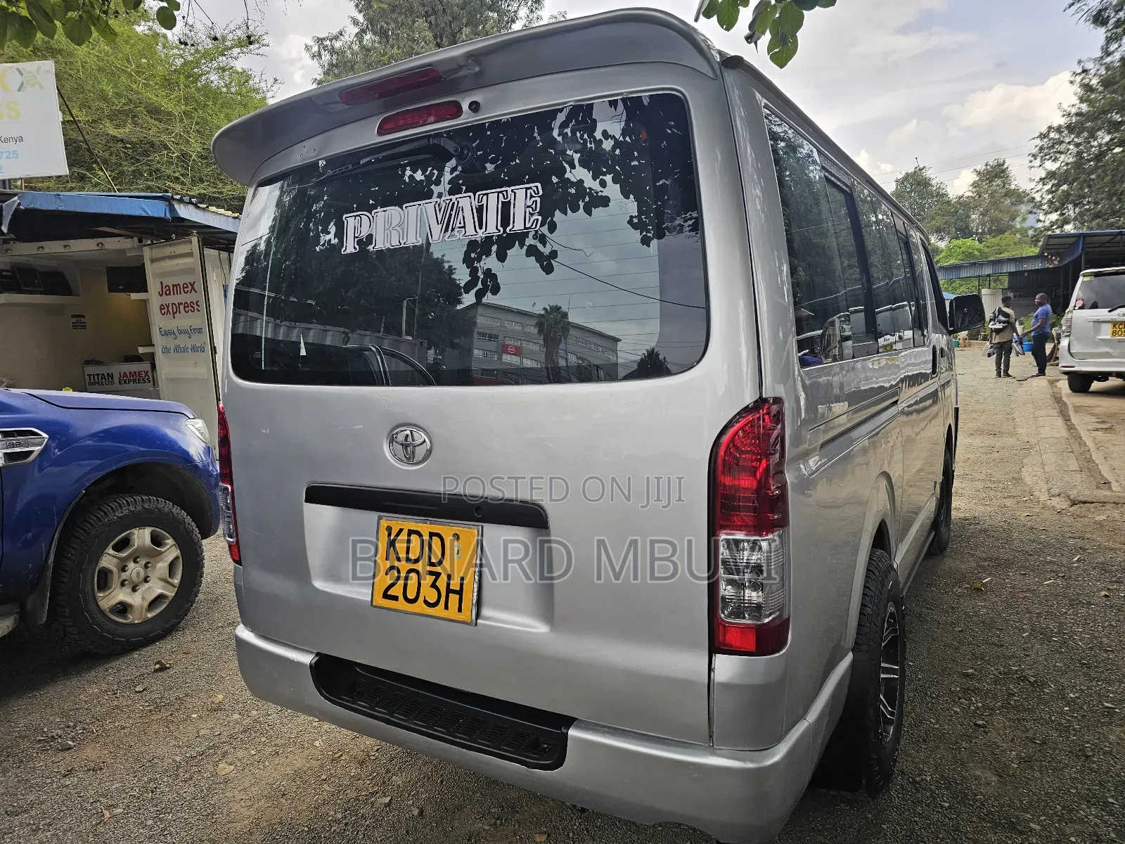 Toyota HiAce 2013 Silver