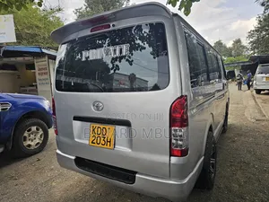 Toyota HiAce 2013 Silver