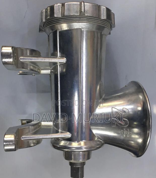 Manual Meat Mincers 22.