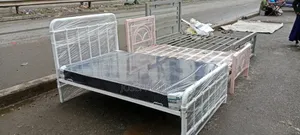 Single Bed Size 4x6 White Collar