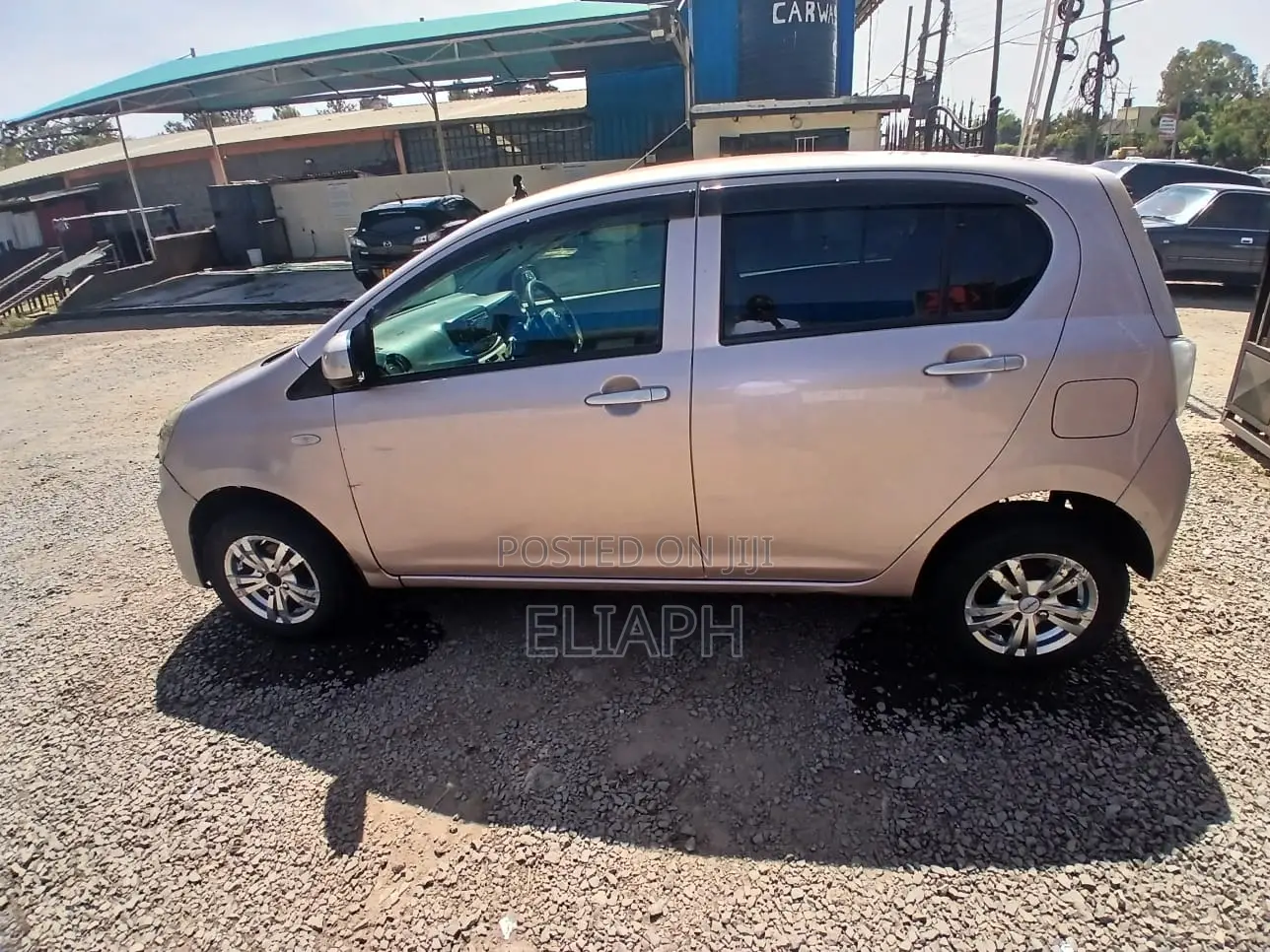 Daihatsu Mira 2015 Pink