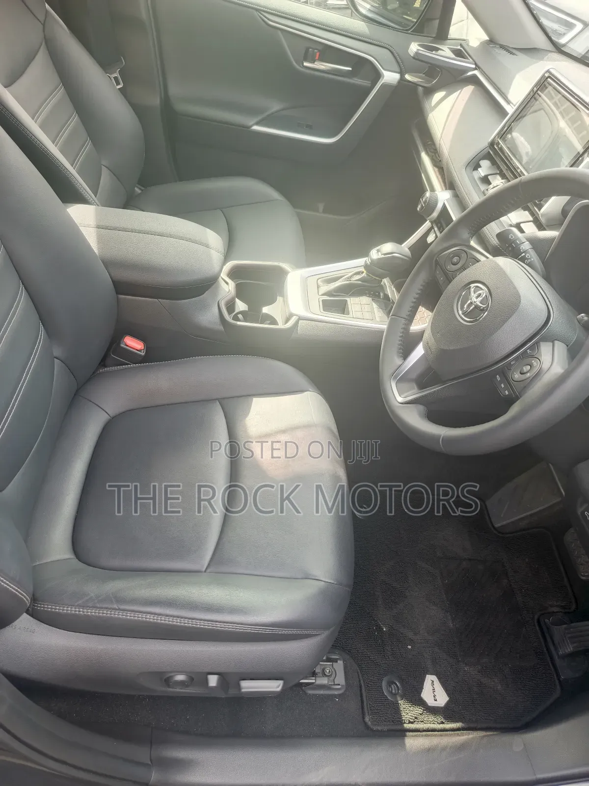 Toyota RAV4 2021 Gray