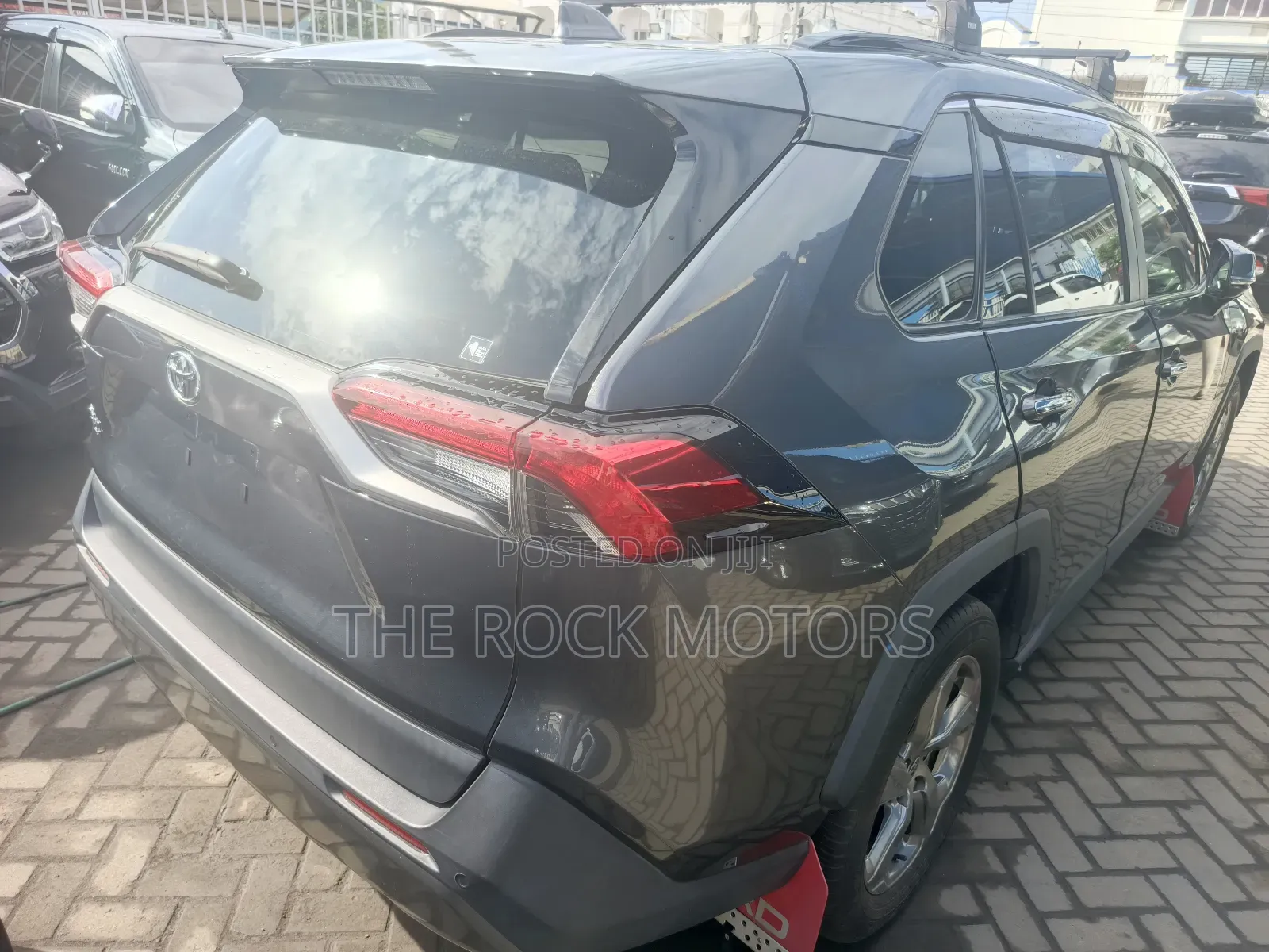 Toyota RAV4 2021 Gray