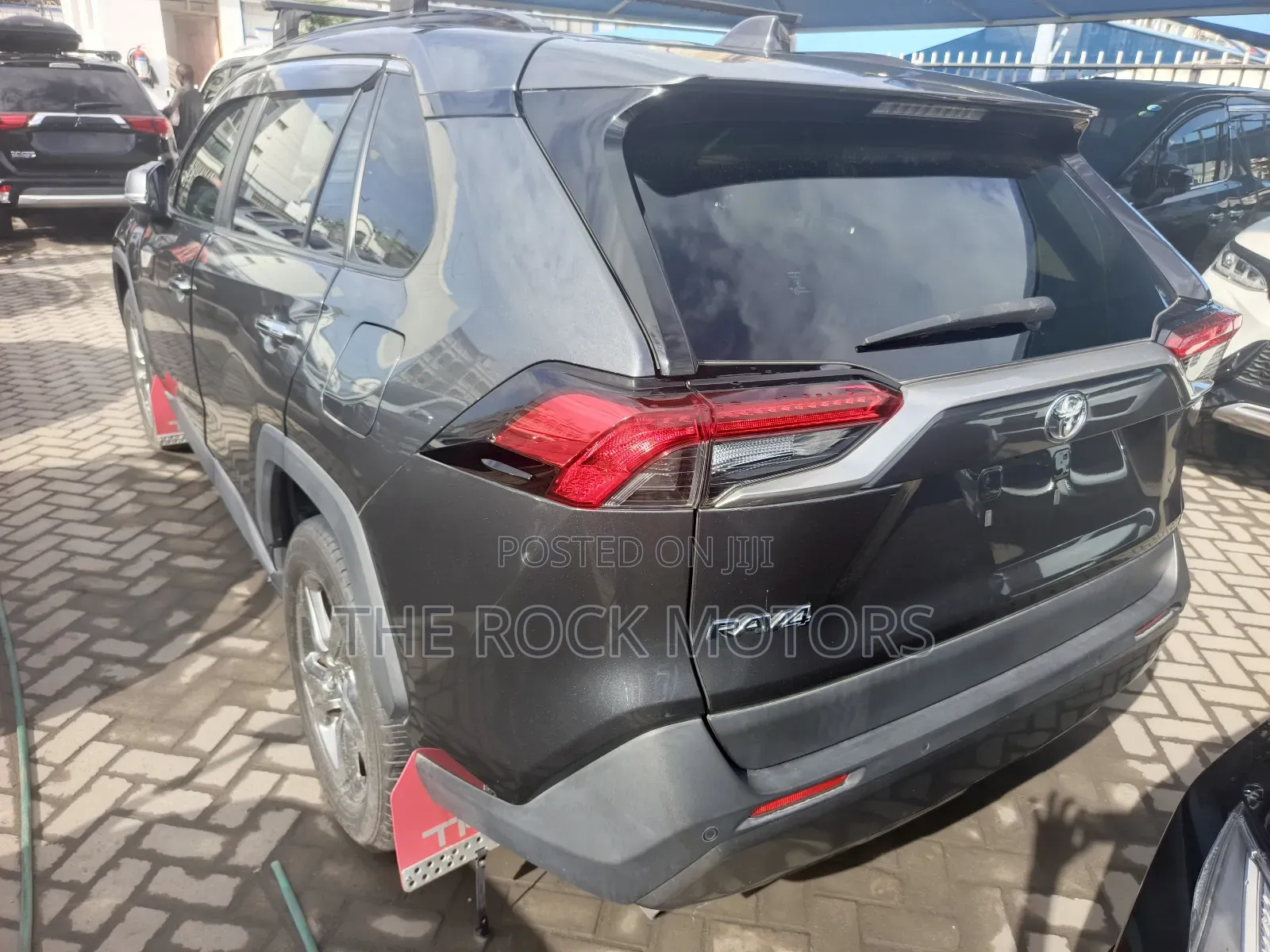 Toyota RAV4 2021 Gray