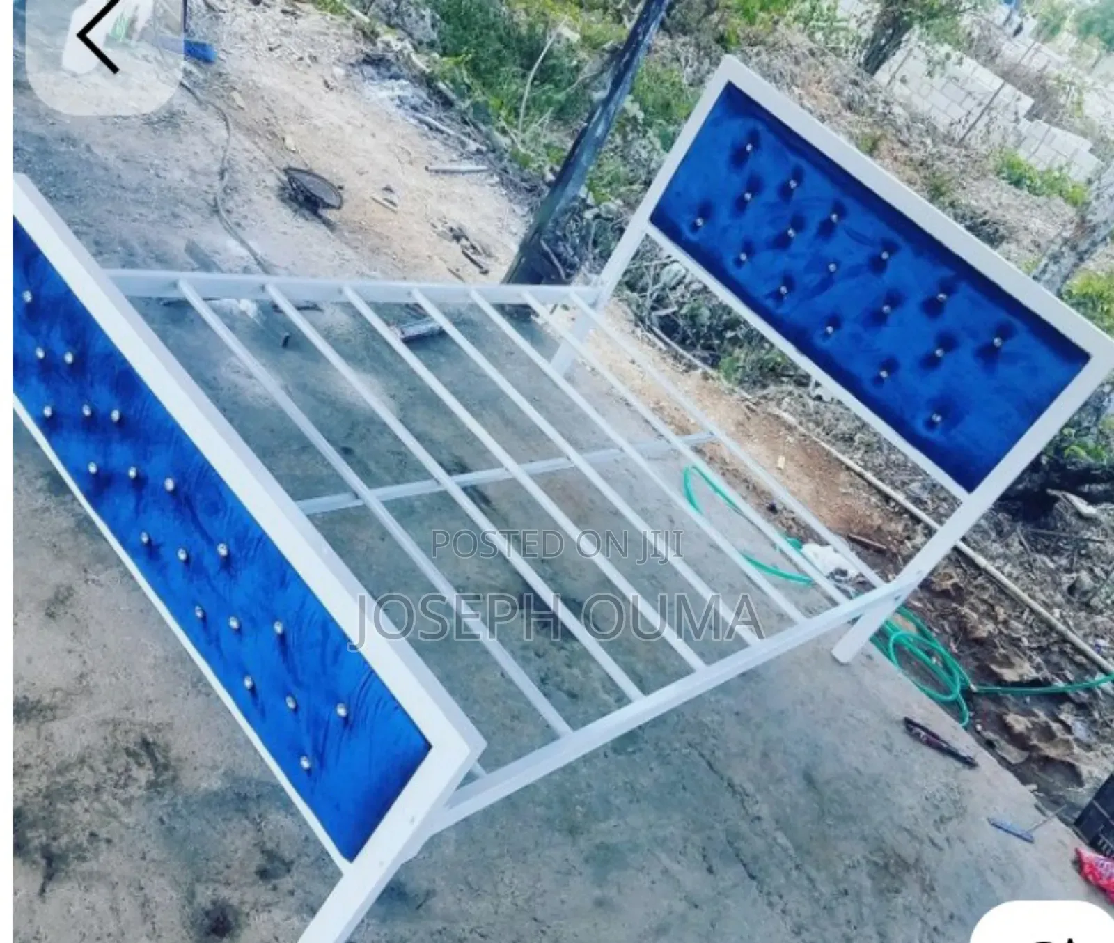 Single Bed Size 4x6 White Collar