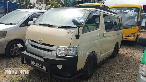 Toyota HiAce 2016 Beige - thumbnail 2