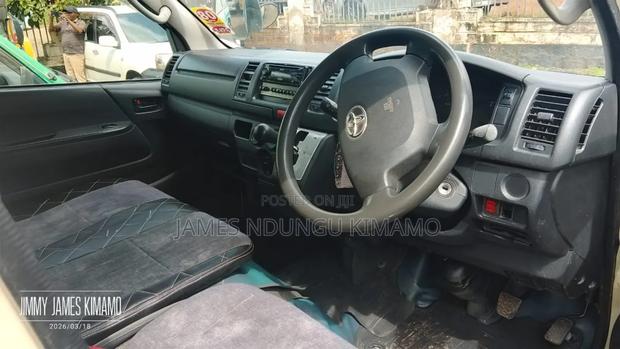 Toyota HiAce 2016 Beige - thumbnail 3