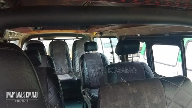 Toyota HiAce 2016 Beige - thumbnail 4
